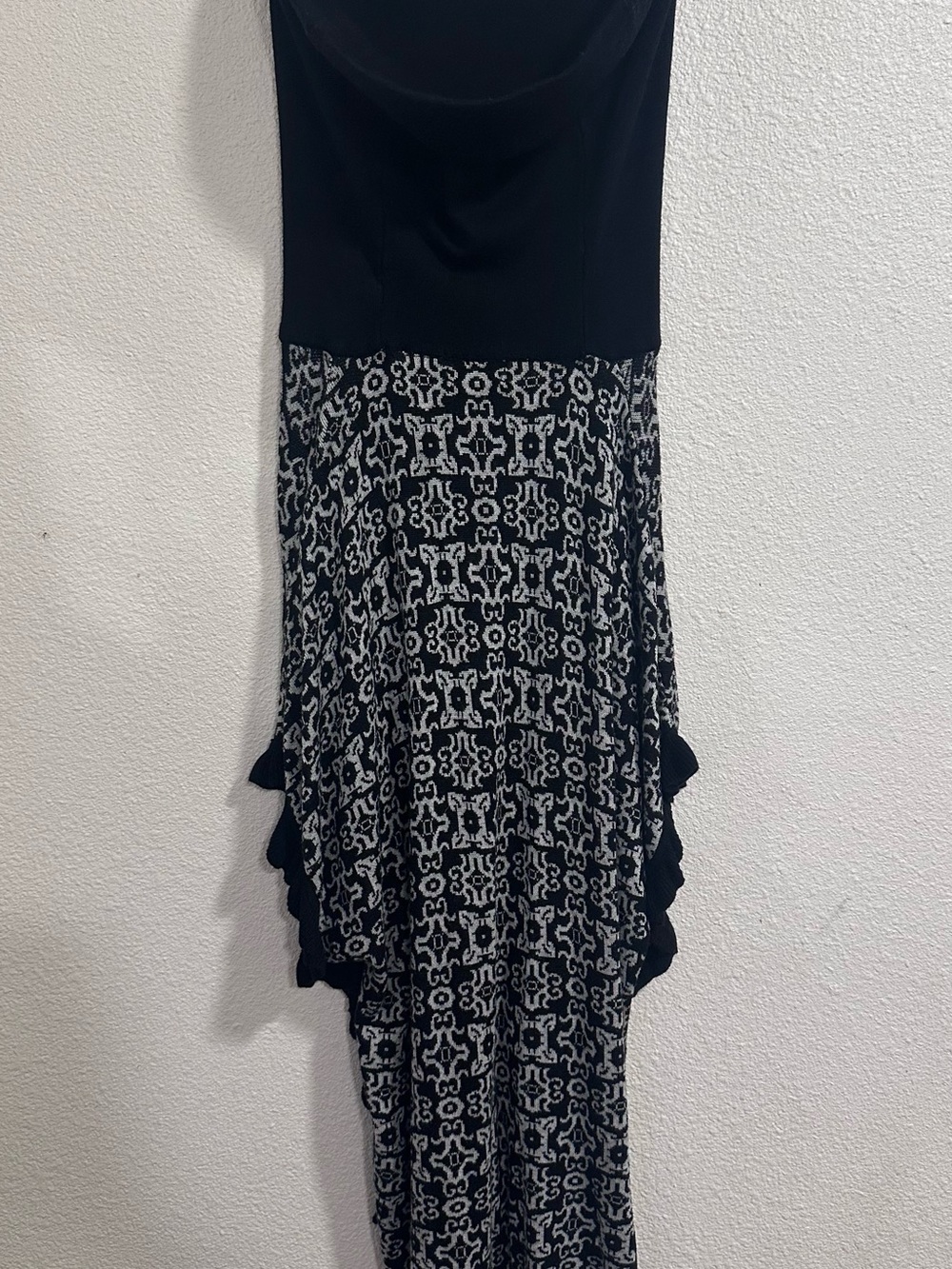 Joseph A. and Black White Knit Dress with Textured Hem